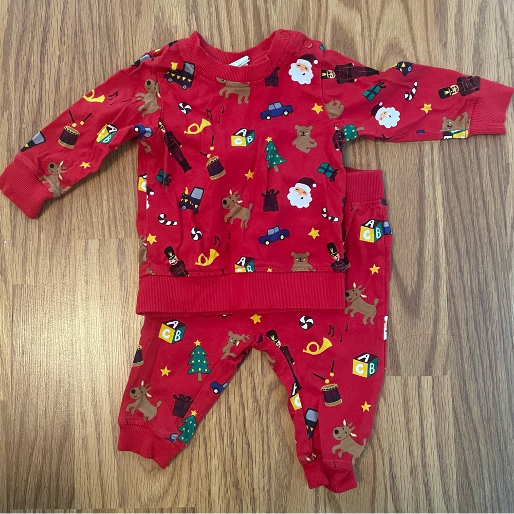 H&M holiday set 4-6 mo yes